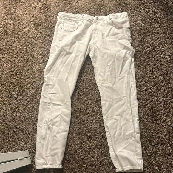 38/32 white pants 8$ - Picture 1 of 4